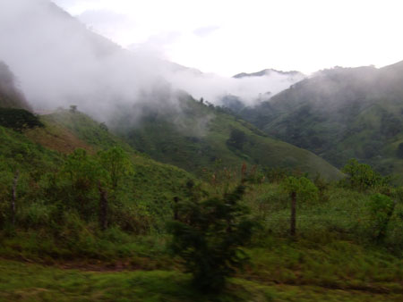 ueber_den_wolken2_nach_copan_hondu