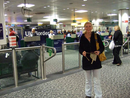 uk_border_london_gatwick_gb