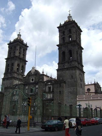 kirche1_puebla_mex